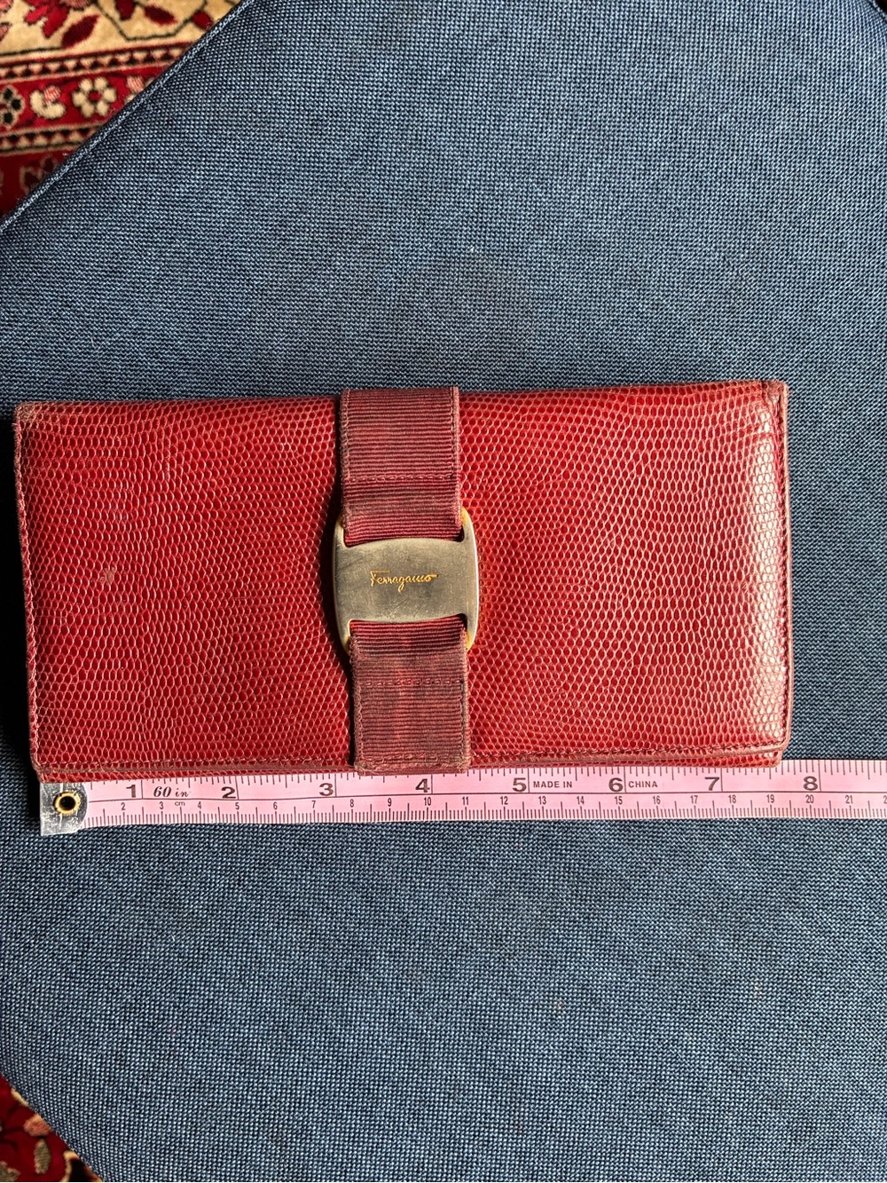 Salvatore Ferragamo Bordeaux Textured Leather Bow-Accent Wallet Purse - Picture 2 of 12